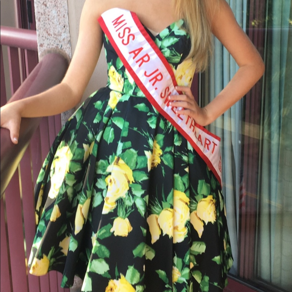 Sherri Hill black/yellow